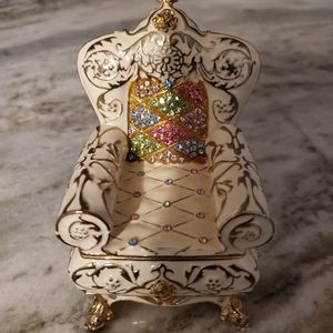 Vintage Enamel/Swarovski Crystal trinket box